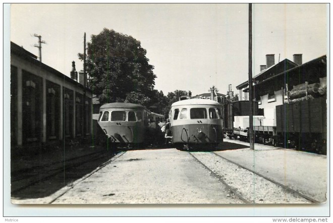 89 - CHABLIS (chemins de fer de l´Yonne) - Autorails Billards photo Laurent.jpg