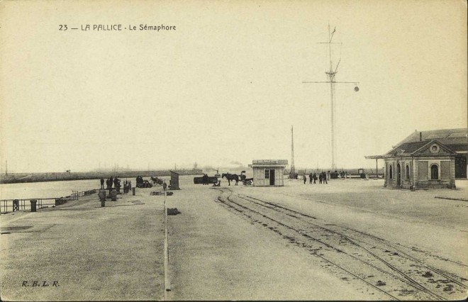 17 - La Rochelle La Pallice Sémaphore.jpg