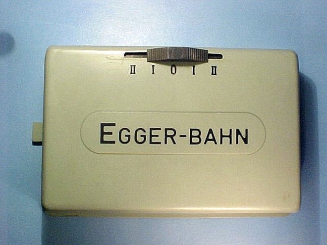 Egger Régulateur a piles.jpg