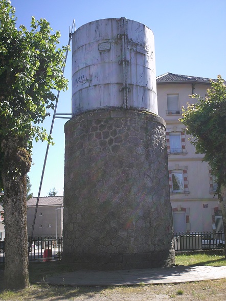 chateau d'eau tence 2.jpg