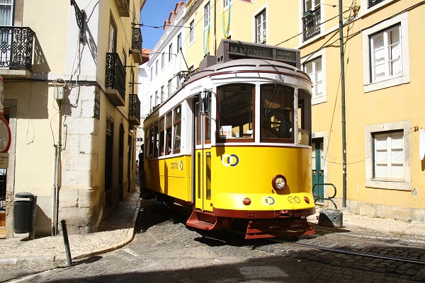 Carris 110623 003-Ligne 28 - Copie.jpg