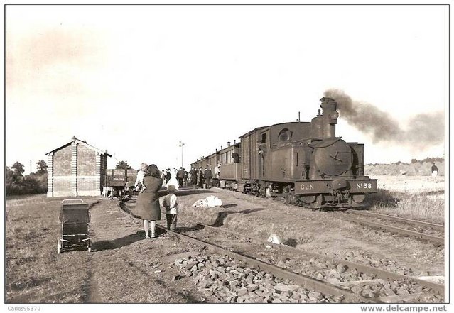 22.KEREGAL.TRAIN.LIGNE ST BRIEUC-PAIMPOL.1946.jpg