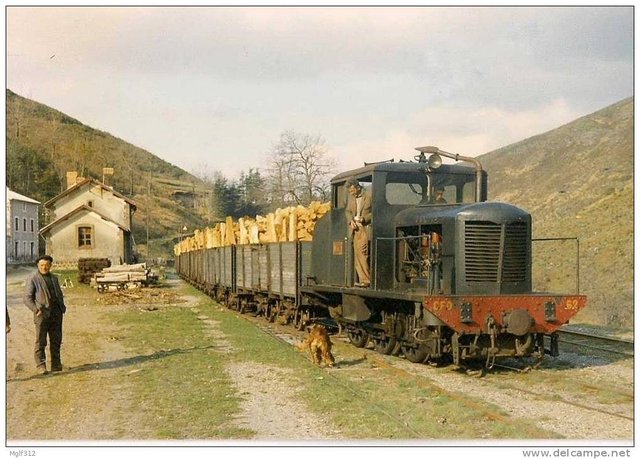 Chemin de Fer DÃ©partementaux de LOZERE BVA 661-12 PHOTO Train de bois ROUVE-JALCRESTE le 22-04-1965.jpg