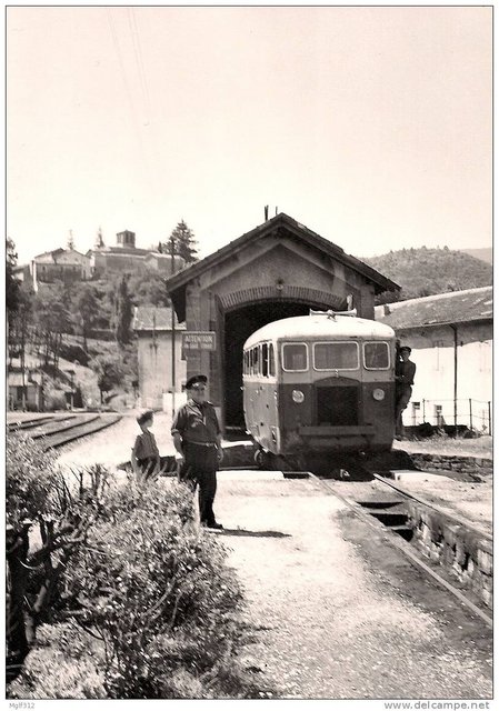 Chemin de Fer DÃ©partementaux de LOZERE BVA 570-12 Autorail de DION remise de Ste-CECILE-dÂ´ANDORGE le 12-07-1956.jpg