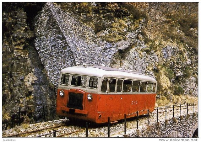 CFD LOZERE - Autorail De Dion nÂ° 204 - prÃ¨s de St Julien dÂ´Arpaon (48) - 24.03.1968.jpg