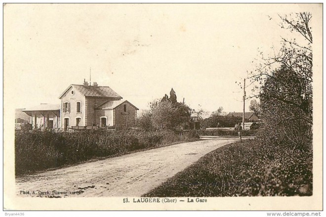 18 - Laugère - La Gare - Cher -.jpg