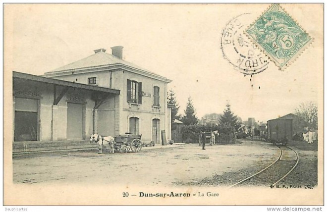 18 - Dun sur Auron La Gare, Embranchement Ferroviaire.jpg