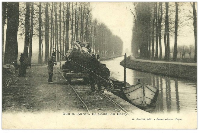 63 - Dun-sur-Auron canal.jpg