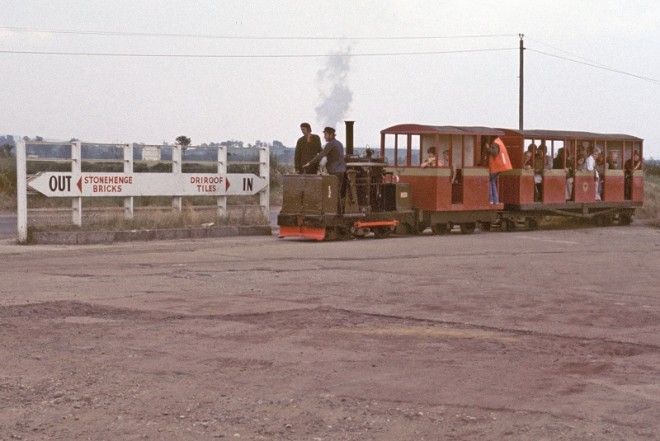 1977-0765ps.jpg