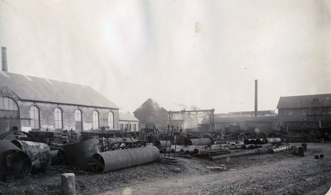 18 - La cour de la Fonderie de Mazières.jpg