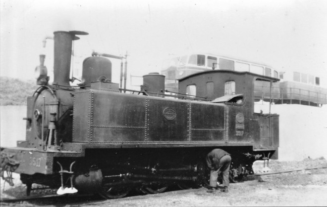 18 - SE CHER Vapeur 3517 gare de Bourges cliché M. RIFAULT COLLECTION PEREVE.jpg