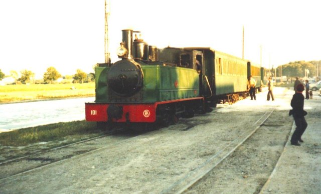le train sur le port en 1975-2.jpg