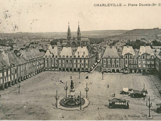 Tramway CHARLEVILLE Place_Ducale.JPG