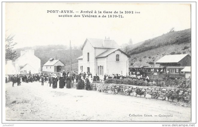 29 - PONT AVEN gare du chemin de fer arrivée de la 1092è section des Vétérans 1870-71.jpg