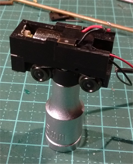 moteur Nigel dans chassis 04 extrait.jpg