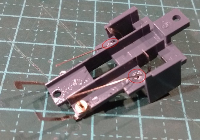 Roco 33209 Leo chassis 01 extrait.jpg