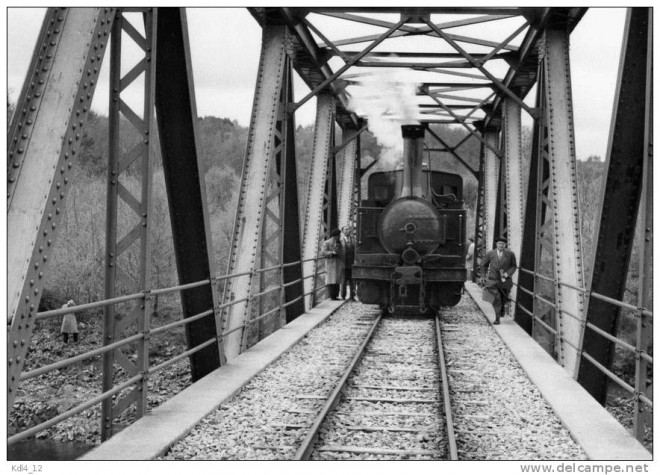 19 - Loco Piguet 030 T n° 8 sur le viaduc de LANTOURNE - TC 1959.jpg