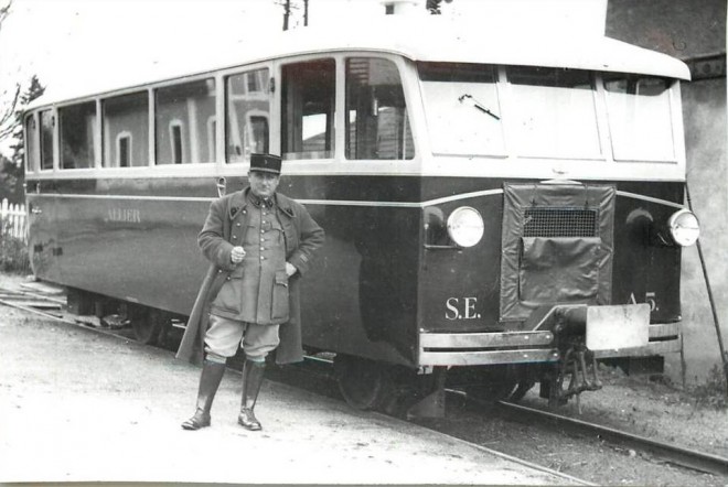 CHEMIN DE FER ECONOMIQUE DE L'ALLIER - Autorail à Digoin.jpg