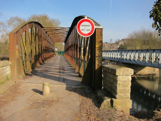 Pont sur l'indre. 9 mars 2011. pme.jpg