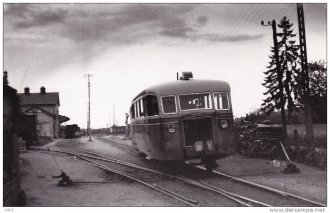 18 - SE CHER GARE SAINT AMAND MONTROND AUTORAIL DE DION SE M4 P.LAURENT COLLECTION PEREVE.jpg