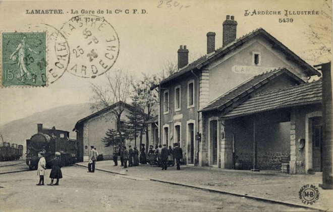 07 - Lamastre La gare de la Cie CFD 1926.JPG