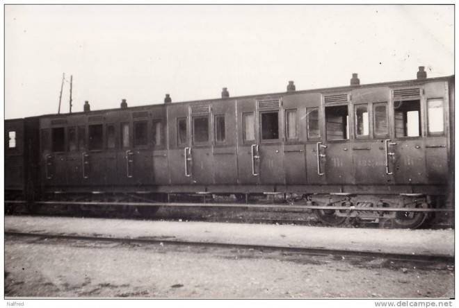 16 - RESEAU DES CHARENTES. VOITURE DE 1 ER . 2 EME ET 3 EME CLASSE..jpg