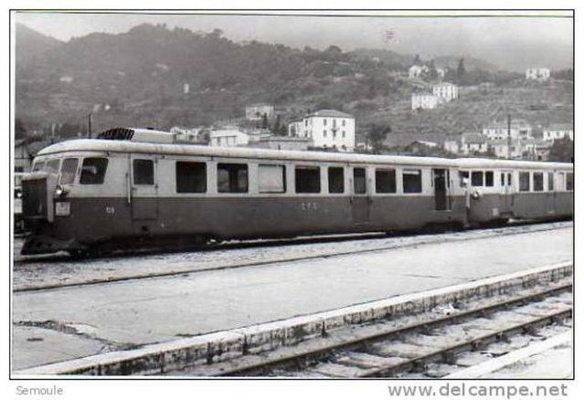 Corse - Chemin de Fer - Photo format 9x14 en Gare de Bastia.jpg