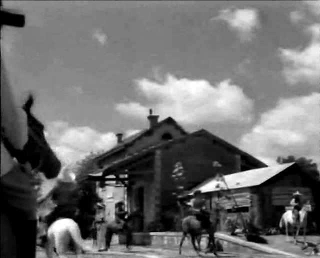 ernest-3.jpg