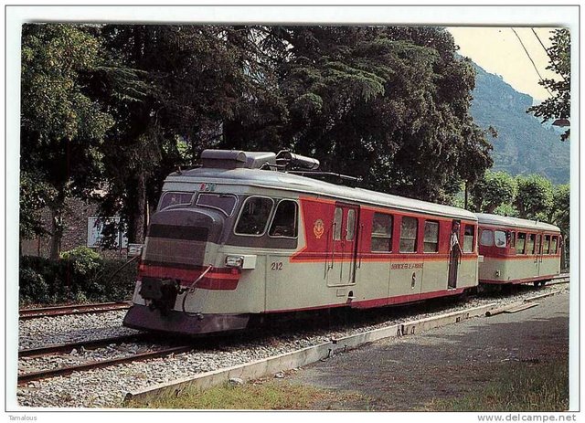 TRAIN - AUTORAIL BILLARD 212 - GARE de PUGET-THENIERS (06) - CPSM.jpg