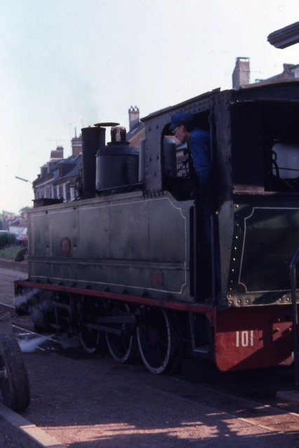 img022.jpg