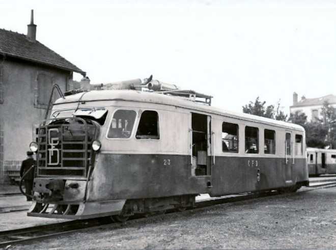 07 - Autorail Billard 213 a Saint Agrève.jpg