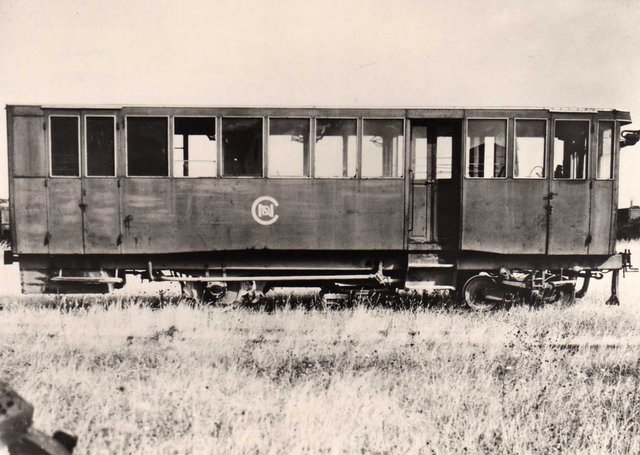 Autorail De Dion-Bouton GK aux ateliers de Cesson - SAINT-BRIEUC 22 - CDN.jpg