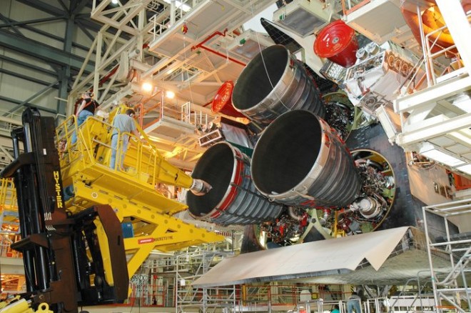 Space_Shuttle_Main_Engines_node_full_image_2.jpg