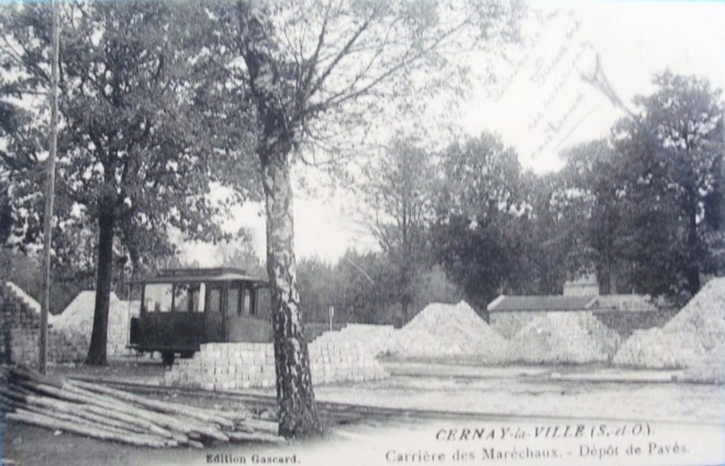 Cernay carrière des maréchaux dépot de pavés.jpg
