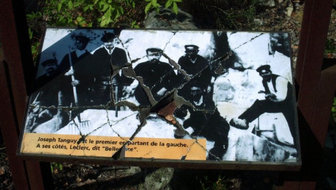 04 - Panneau - Ouvriers.jpg