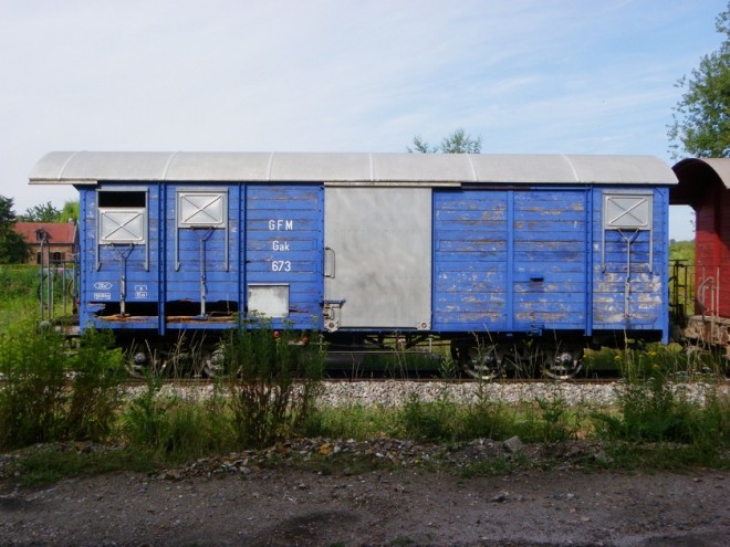 GFMGAK673B.JPG