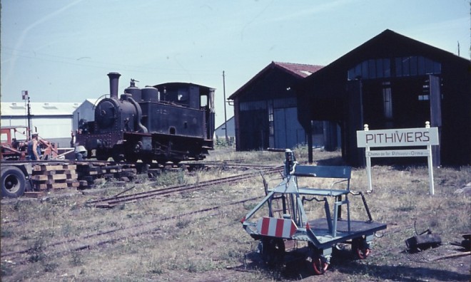 AMTP déchargement 130T Meuse 2.7.66.jpg