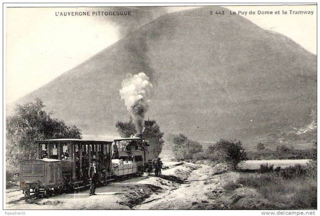 63 - LE PUY DE DOME ET LE TRAMWAY.jpg