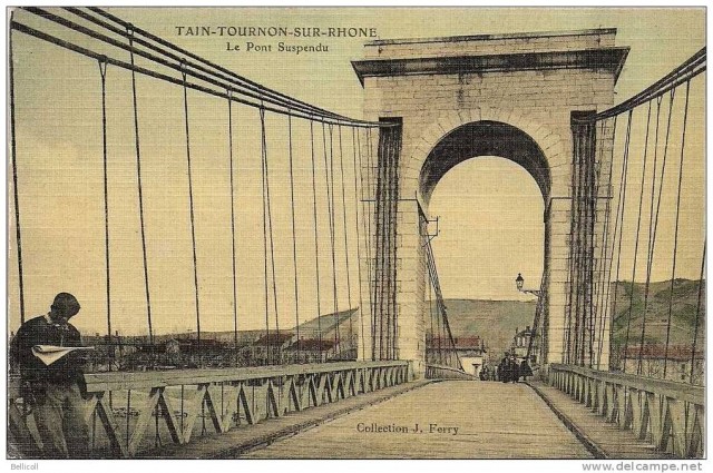 Tournon pont suspendu.jpg