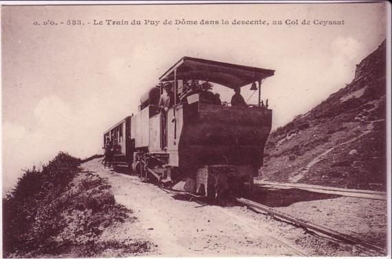 63 Train tram du puy De Dome dans la descente au col de Ceyssat ,.jpg