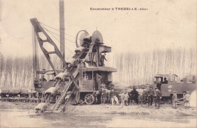 03 - TREZELLE EXCAVATEUR CHANTIER LOCO.jpg