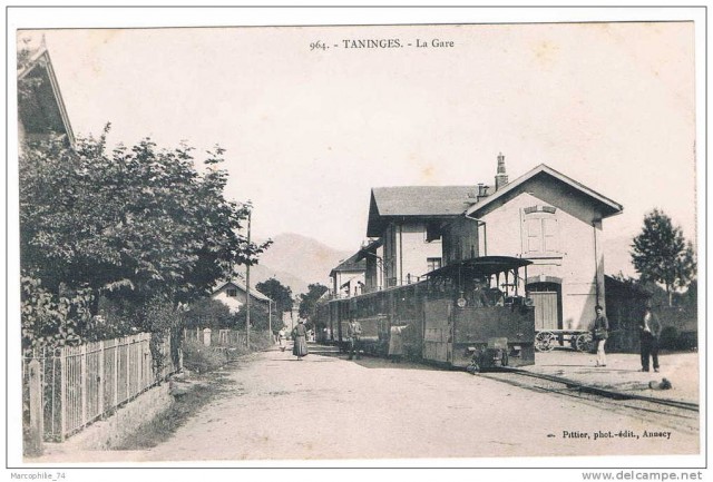 TANINGES LA GARE + TRAIN C.E.N.jpg