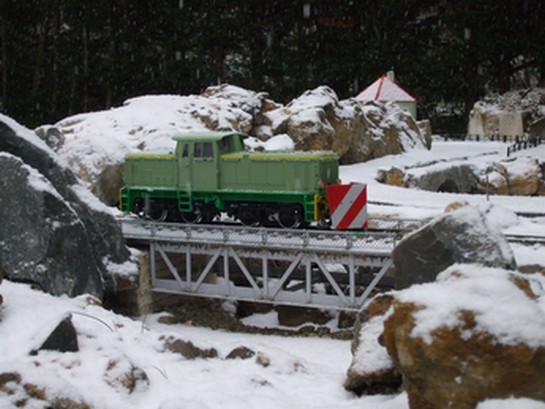 le chasse neige au travail par une froide aprés midi de decembre.jpg