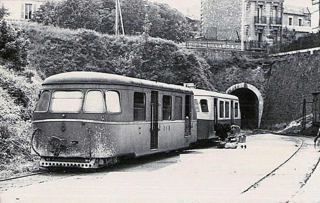 16 - Gare EC CFD Angoulême collection Trécolle.jpg