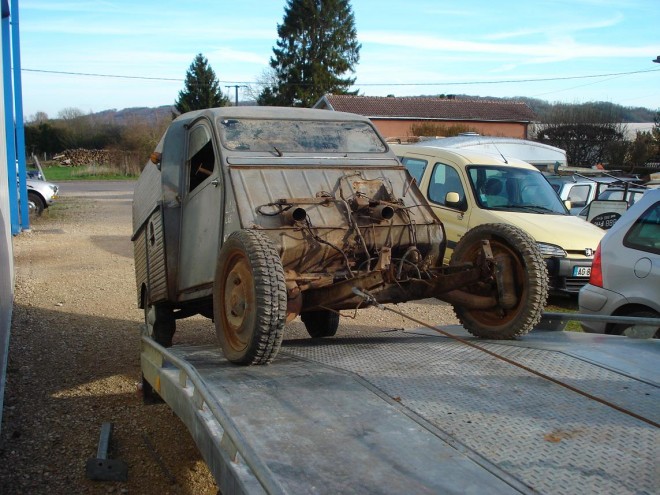 2CV AU 1952 02.jpg