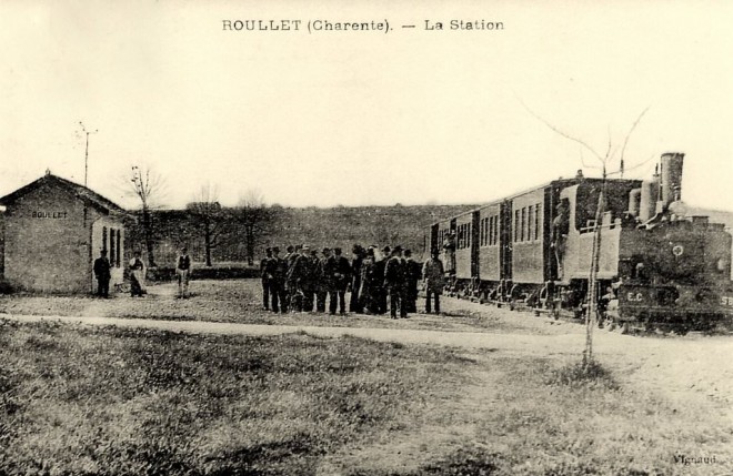16 - ROULLET (Charente) - La Station.jpg