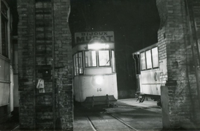 77 - Fontainebleau - Avon. Dépôt des tramways. Dernière photo au moment de la suppression. Photo Jacques Bazin. 31-12-1953.jpg