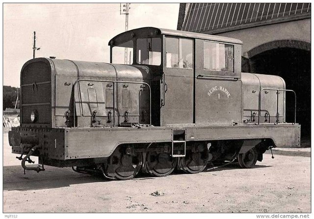 77 - SEINE et MARNE  Locotracteur diesel 031 N°1 à JOUY-le-CHATEL en 1952.jpg