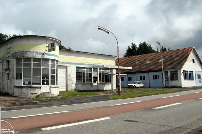 Station-Service-Saint-Priest-de-Gimel-France-03-2007-06.jpg