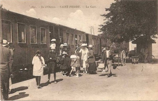 17 - Oléron Saint Pierre La gare.jpg